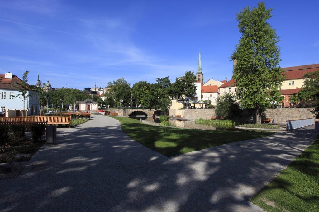 Hotel U Zvonu Pilzno Zewnętrze zdjęcie