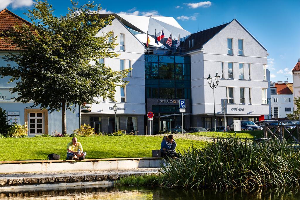Hotel U Zvonu Pilzno Zewnętrze zdjęcie