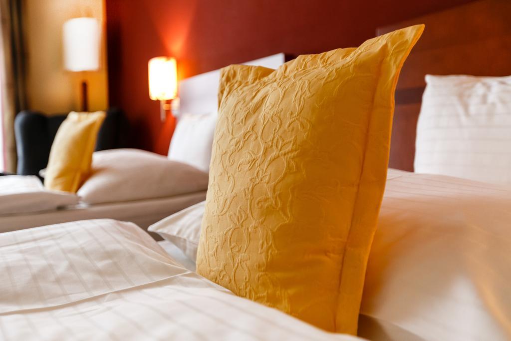 Hotel U Zvonu Pilzno Zewnętrze zdjęcie
