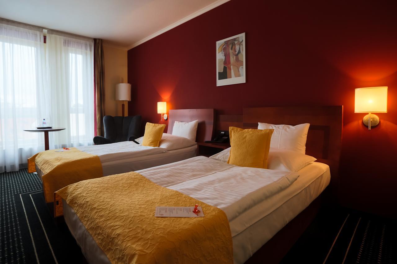 Hotel U Zvonu Pilzno Zewnętrze zdjęcie