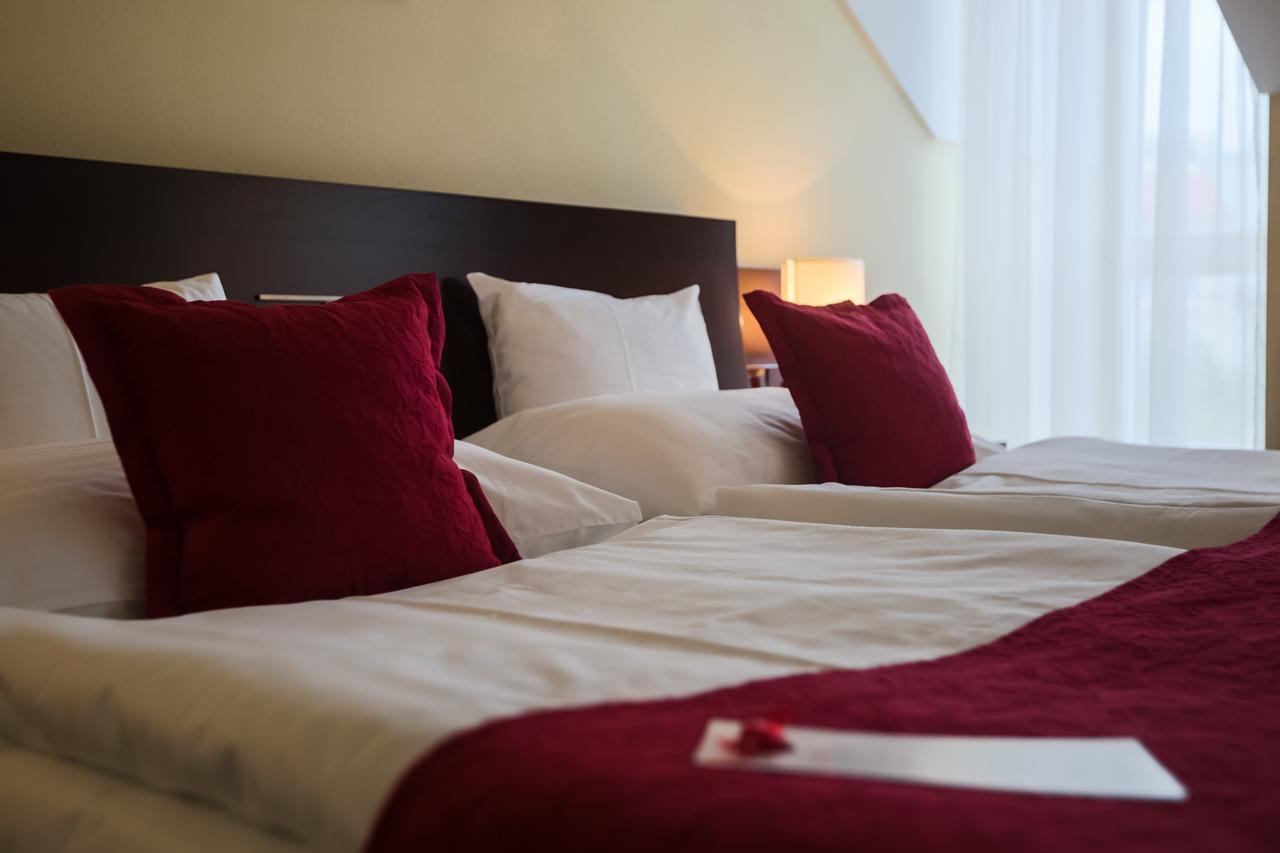 Hotel U Zvonu Pilzno Zewnętrze zdjęcie