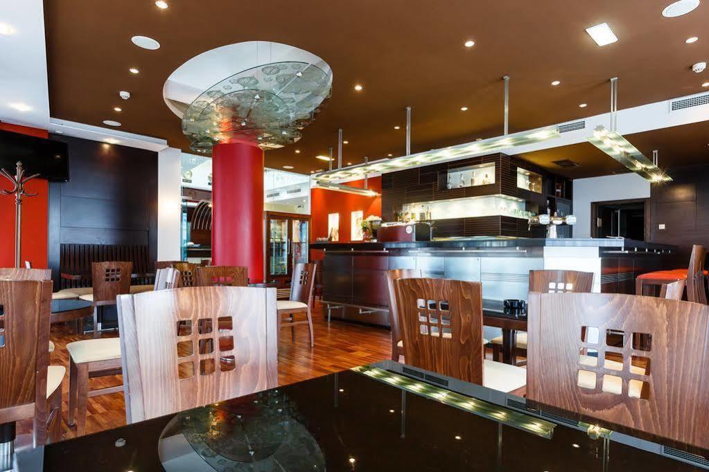 Hotel U Zvonu Pilzno Zewnętrze zdjęcie